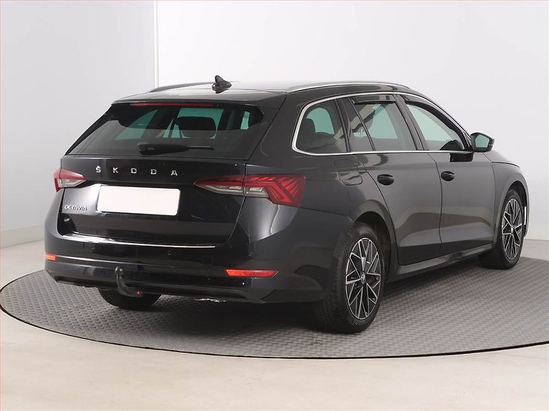 Škoda Octavia (2020) Style 2.0 TDI, Automat, Kůže - fotka 5 z 12