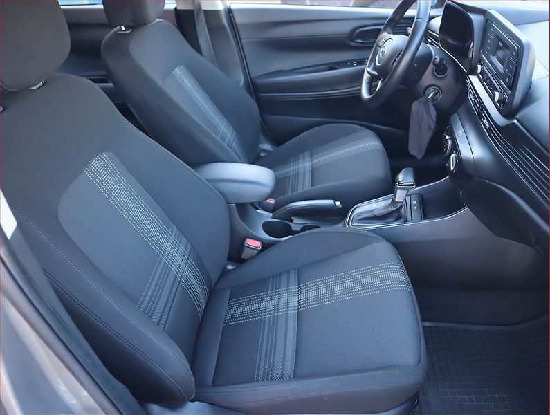 Hyundai i20 (2022) 1.0 T-GDI, Automat, Serv.kniha - fotka 9 z 19