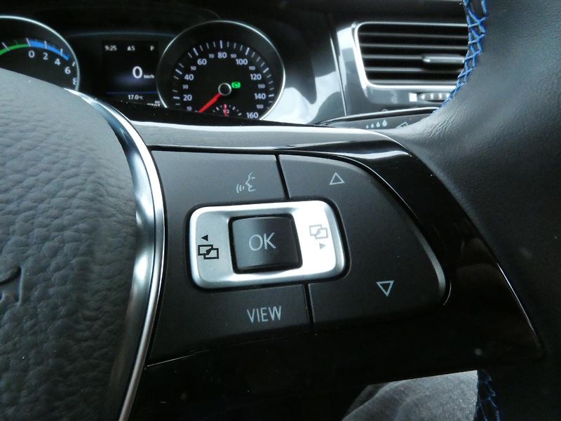 Volkswagen e-Golf (2020) Comfortline 100kW SoH 87% - fotka 22 z 30