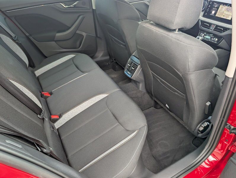 Škoda Kamiq (2025) 1,5 TSI / 110 kW DSG Selection - fotka 9 z 30