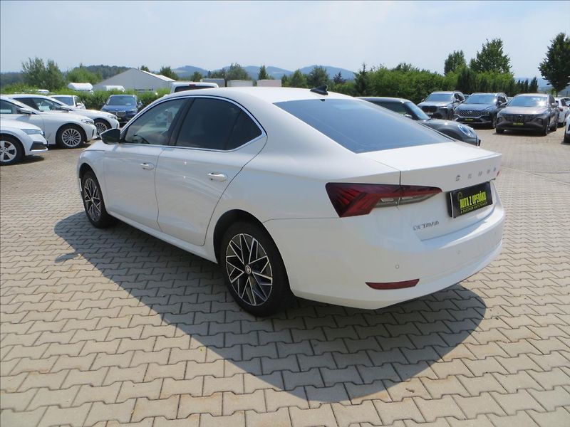 Škoda Octavia 2,0 TDI Style ČR - fotka 5 z 26