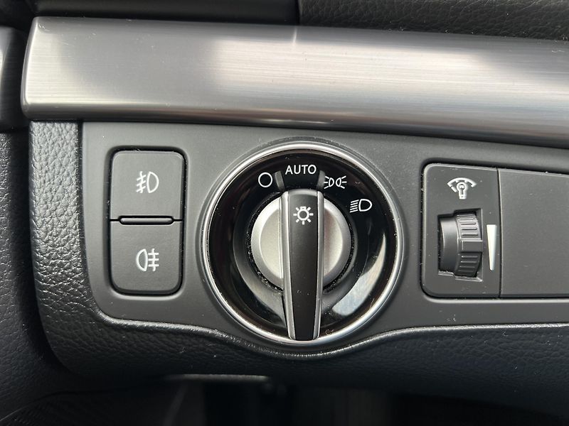 Hyundai i40 1.7CRDi NAVI KAMERA TEMPOMAT - fotka 13 z 46