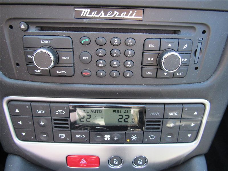 Maserati GranTurismo 4,7 V8 Sport - fotka 20 z 37