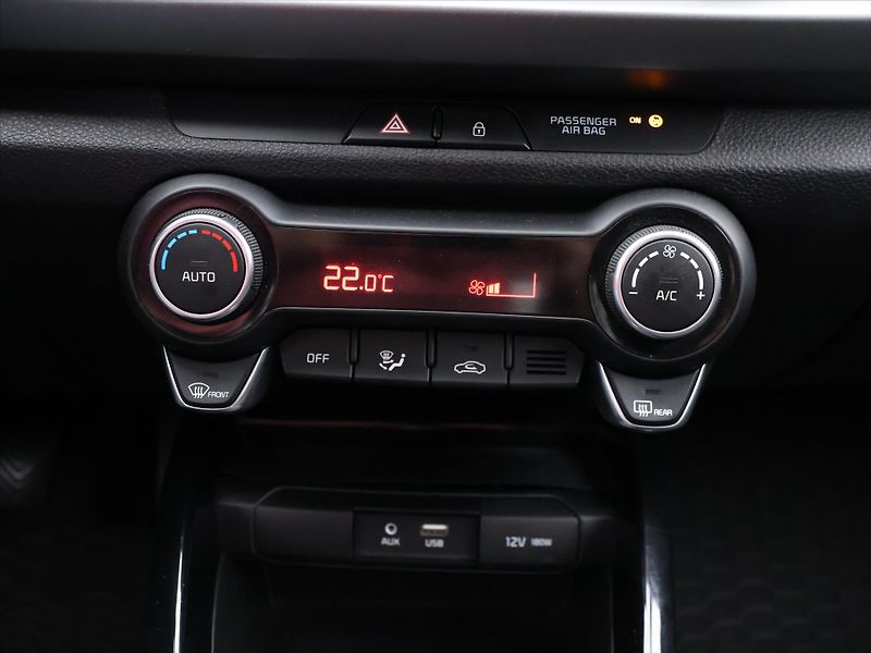 Kia Rio 1,4 CVVT 73kW Exclusive CZ - fotka 21 z 30