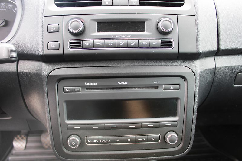 Škoda Fabia (2011) 1,2TSI KLIMA EL.OKNA TEMPOMAT  - fotka 16 z 20