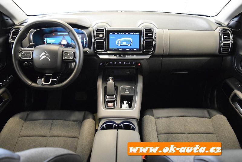 Citroën C5 Aircross HYBRID 225 ě-EAT8 165 kW-DPH - fotka 28 z 68