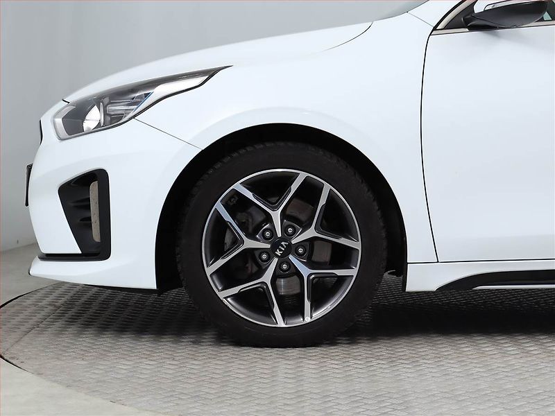 Kia Pro_Ceed (2019) GT-Line 1.4 T-GDI, Serv.kniha - fotka 12 z 17