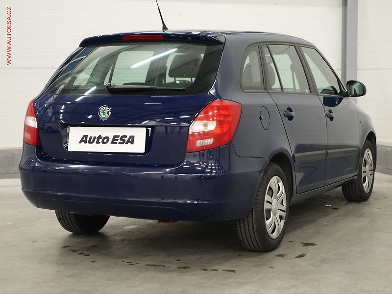 Škoda Fabia (2010) 1.2 TSi, ČR, Ambition - fotka 4 z 17
