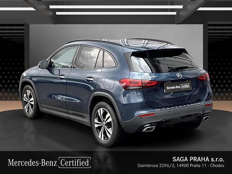 Mercedes-Benz GLA 200 d 4MATIC - fotka 7 z 18