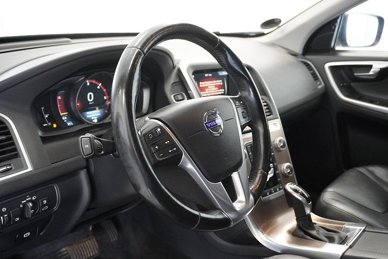 Volvo XC60 (2015) XC60  2,0 D4 AUTOMAT - fotka 14 z 30