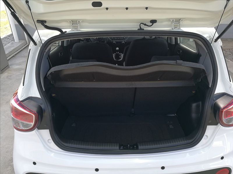 Hyundai i10 1,0 i autom.klima - fotka 18 z 22
