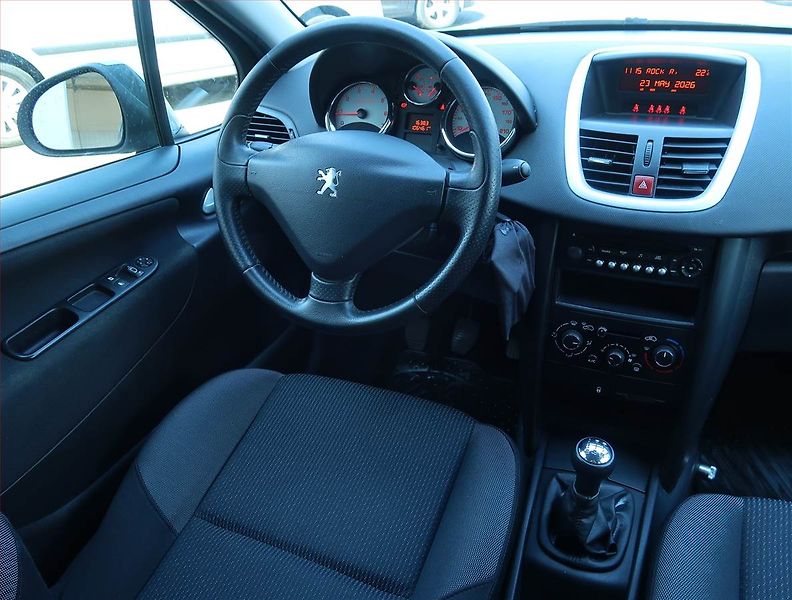 Peugeot 207 (2011) 1.4 VTi, Serv.kniha, nová STK - fotka 7 z 14