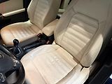 Volkswagen Jetta (2012) 1.4TSi, AC, výhřev sed - náhled 11