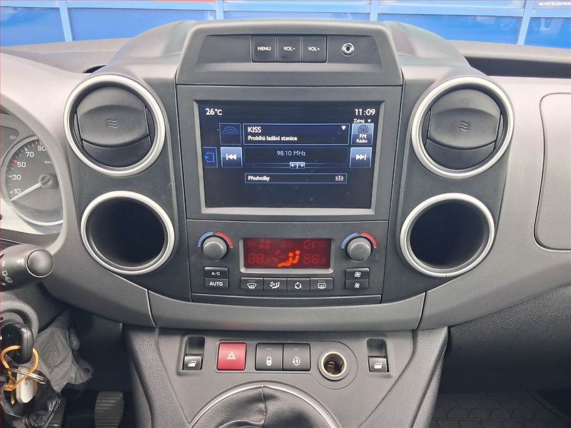 Peugeot Partner (2018) Allure 1.6 BlueHDi, 5Míst, ČR - fotka 11 z 14