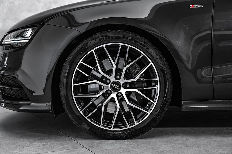 Audi A7 3,0 BiTDI Q S-line BOSE - fotka 2 z 23