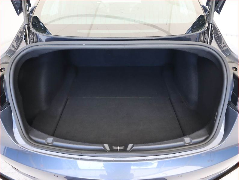 Tesla Model 3 (2019) Std Range Plus 52kWh - fotka 14 z 24