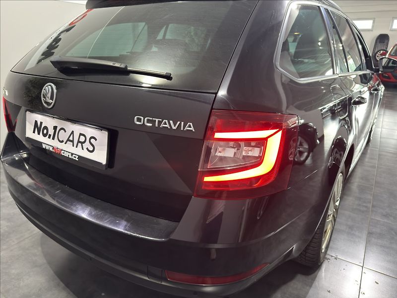 Škoda Octavia 2,0   TDI 110KW FULL LED KAMER - fotka 28 z 31