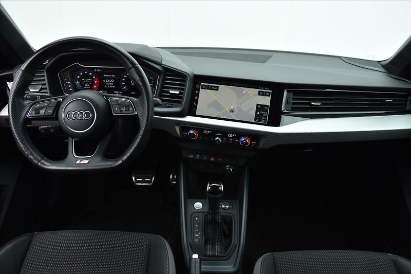Audi A1 40TFSI 147kW S-LINE SERV.KNIHA - fotka 15 z 31