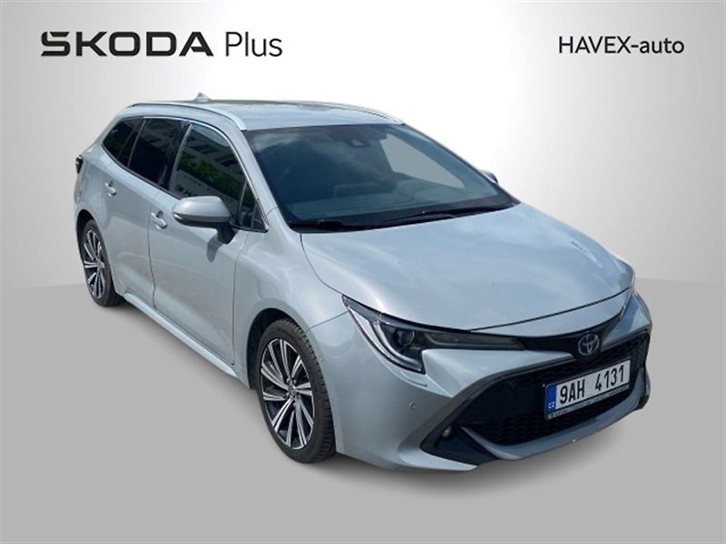 Toyota Corolla (2022) TS 1.8 Hybrid e-CVT Comfort - fotka 1 z 5