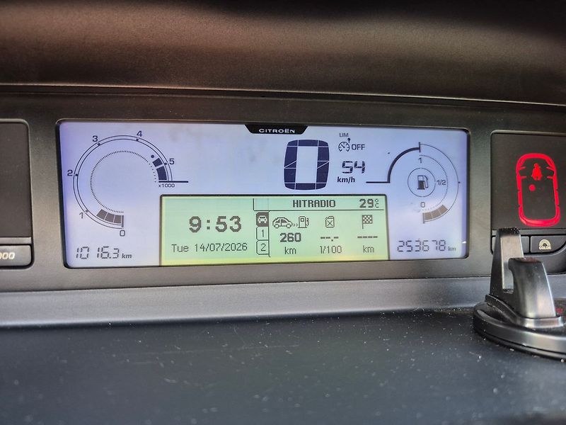Citroën C4 Picasso 1.6HDi 80kW - Nová STK - fotka 17 z 26