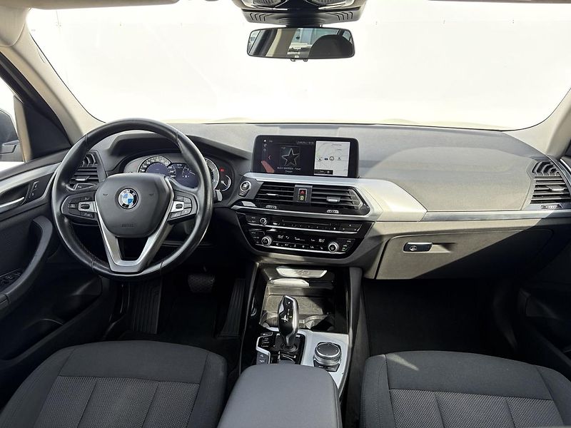 BMW X3 (2018) 2.0 D Xdrive  - fotka 11 z 31