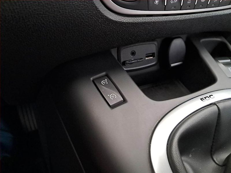 Renault Scénic (2016) BOSE 1.5 dCi, Automat, 7 míst - fotka 17 z 20