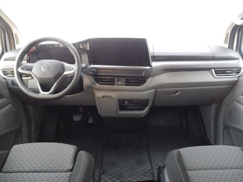 Volkswagen Caravelle (2025) Life DR 2,0 TDI 110kW 8AT - fotka 5 z 29