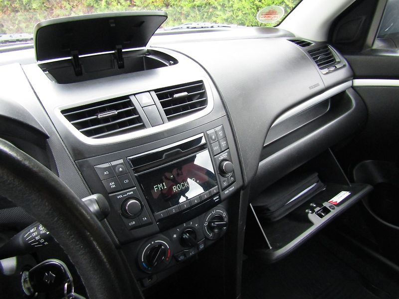Suzuki Swift (2016) 1.3 16V 69kW  4X4 - fotka 37 z 42