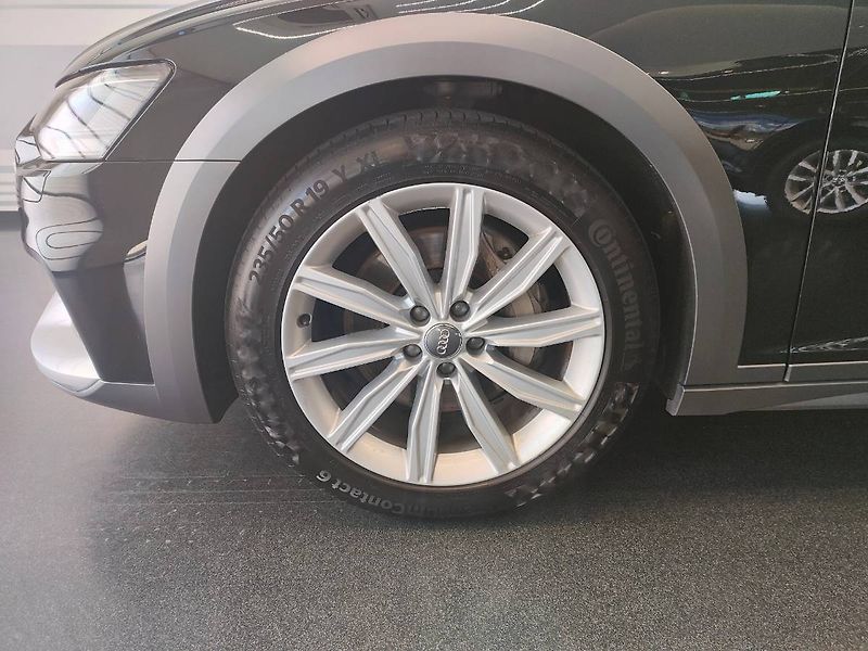 Audi A6 Allroad (2020) 50 TDI quattro (210kW/285k) Ti - fotka 26 z 29