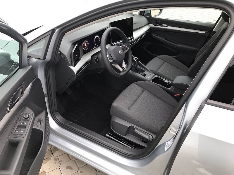 Volkswagen Golf (2026) People 6G 1,5TSI - fotka 5 z 7
