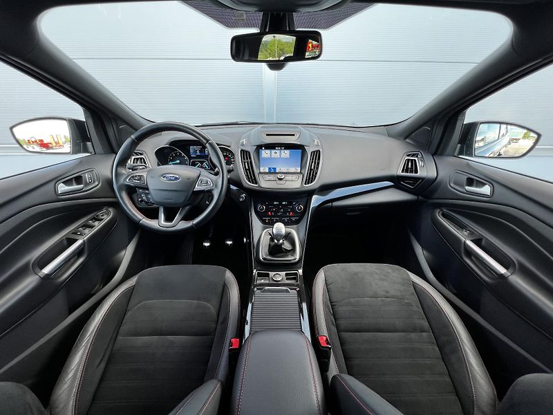 Ford Kuga 1.5 EcoBoost ST Line TZ  - fotka 7 z 22