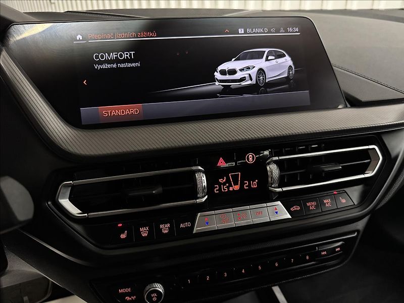 BMW Řada 1 120i M Sport Virtual Pano LED - fotka 33 z 47