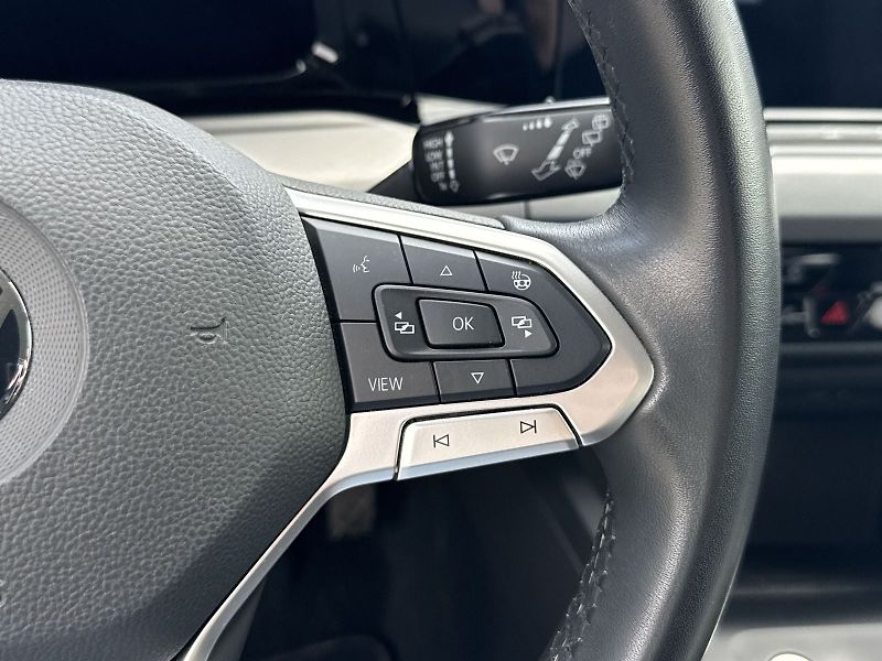 Volkswagen Golf (2022) 2.0 TDI Variant Life - fotka 14 z 30