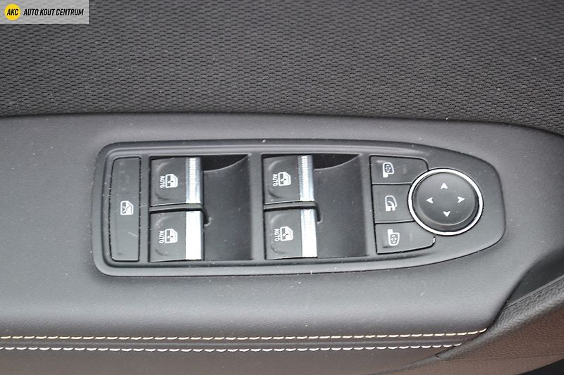 Renault Symbioz ICONIC 1.8 E-Tech FULL HYBRID - fotka 64 z 70