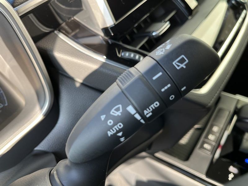 Toyota Corolla Cross 1.8L HEV Style - fotka 16 z 29
