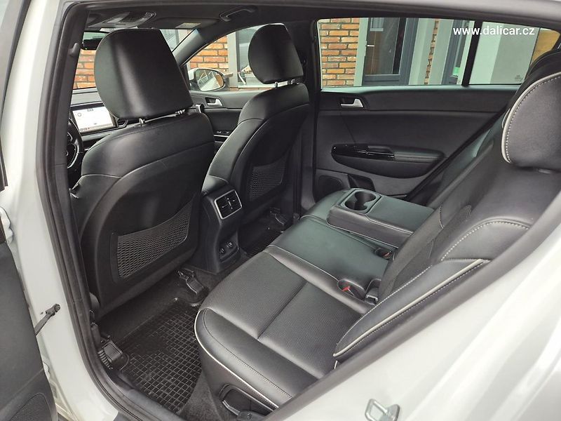 Kia Sportage (2018) 1.6T-GDi 130KW GT-line 4x4  - fotka 44 z 57