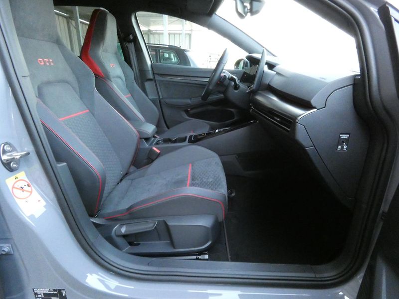 Volkswagen Golf GTI Clubsport Performance 2.0 - fotka 22 z 30