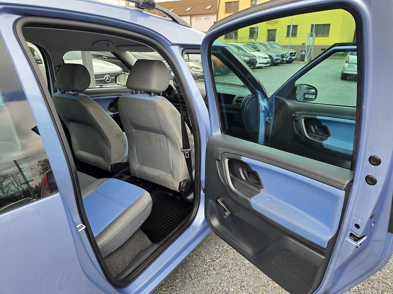 Škoda Roomster 1.2 HTP TZ - fotka 10 z 24