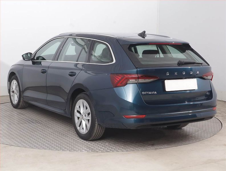 Škoda Octavia (2023) 2.0 TDI - fotka 4 z 16