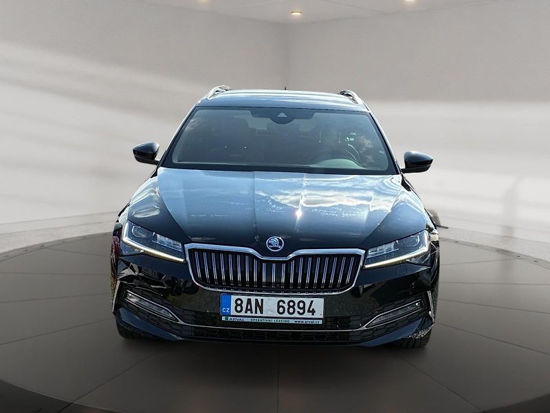 Škoda Superb (2021) L&K 2.0TDI 147kW DSG 4x4 CZ - fotka 2 z 11