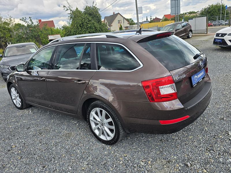 Škoda Octavia 1.4TSI NAVI XENON KŮŽE 1Majite - fotka 4 z 26
