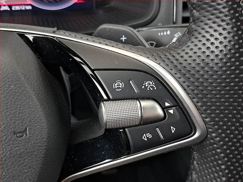 Škoda Karoq (2025) 2.0 TDI, Sportline, Navigace - fotka 21 z 23