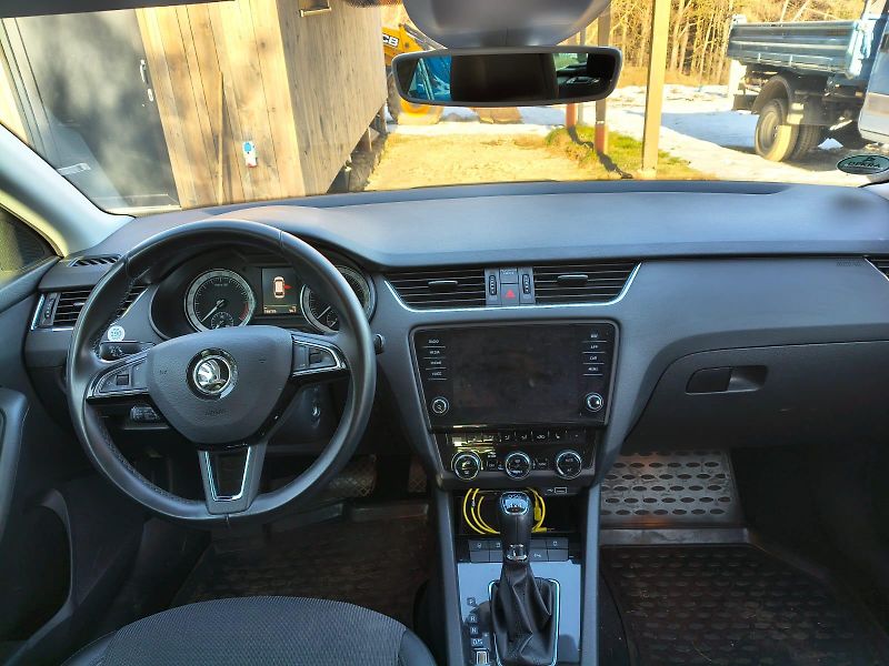 Škoda Octavia 2.0TDI/110kW ,4x4,ACC Full led - fotka 8 z 14