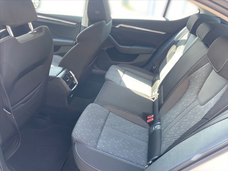 Škoda Octavia 1,5 TSI 110 Style - fotka 8 z 11