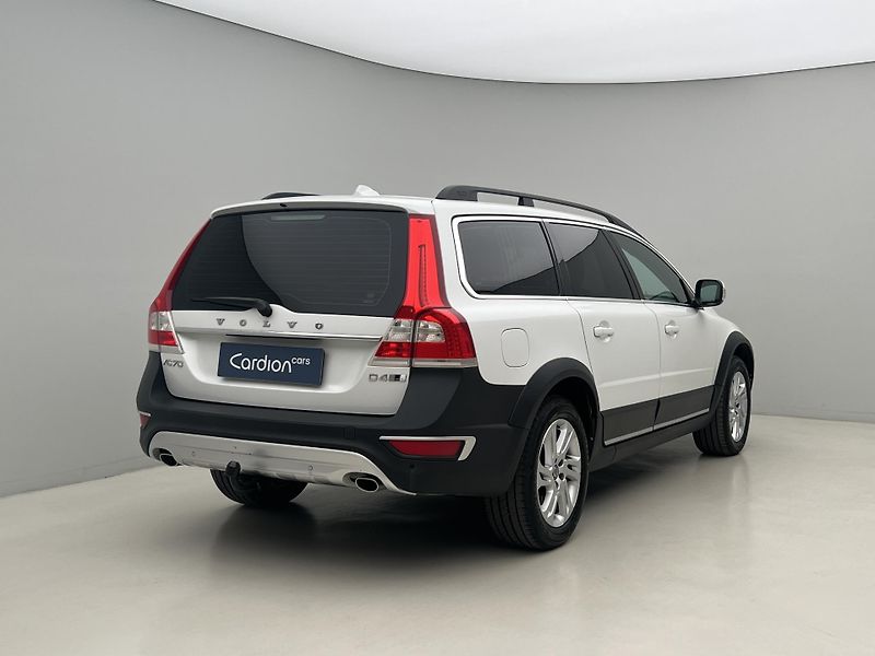 Volvo XC70 D4 AWD MOMENTUM AUT - fotka 12 z 44
