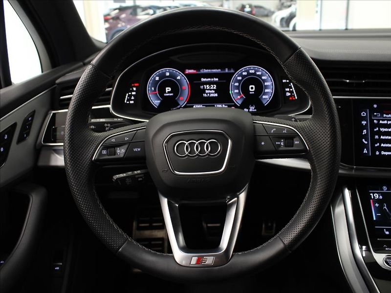 Audi Q7 3,0 50TDi S-Line 45tkm. 1.maj. - fotka 9 z 28