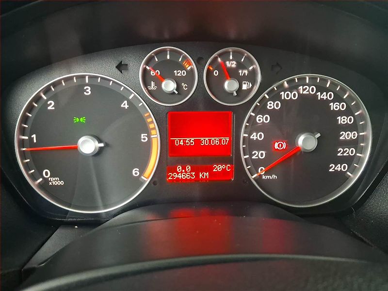 Ford Focus (2007) 1.6 TDCi, Eko.zaplacen, Tažné - fotka 11 z 15