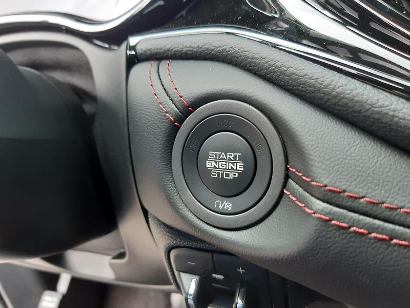 Dodge Durango (2026) 5,7 V8 HEMI  R/T 4x4 - fotka 32 z 47