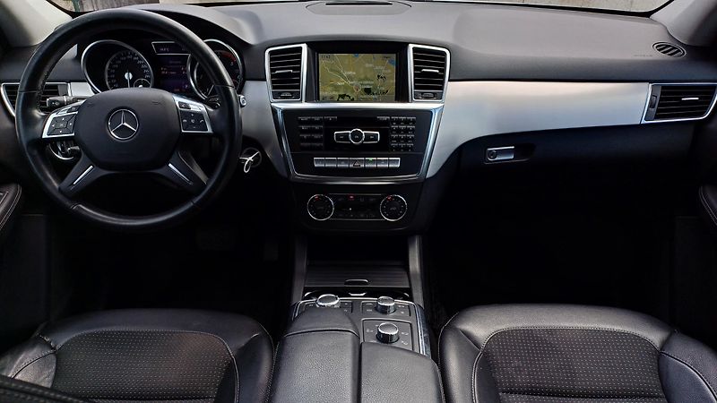 Mercedes-Benz Třídy M ML 350CDI 190kW NEHAV-NELAK-ČR - fotka 14 z 25