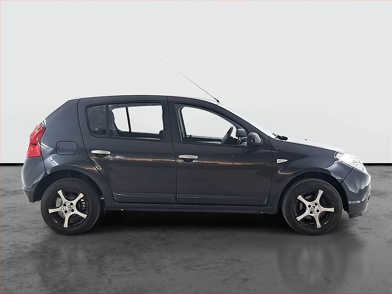 Dacia Sandero (2010) Ambiance 1.5 dCi, Serv.kniha - fotka 6 z 12